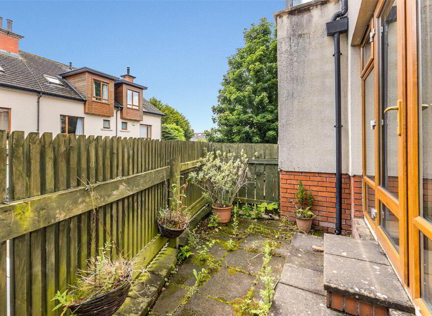 Ashford House, Apartment 1 Ashford House 2 Knockdene Gate, Belfast, BT4 3JL