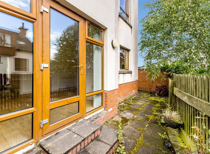 Ashford House, Apartment 1 Ashford House 2 Knockdene Gate, Belfast, BT4 3JL