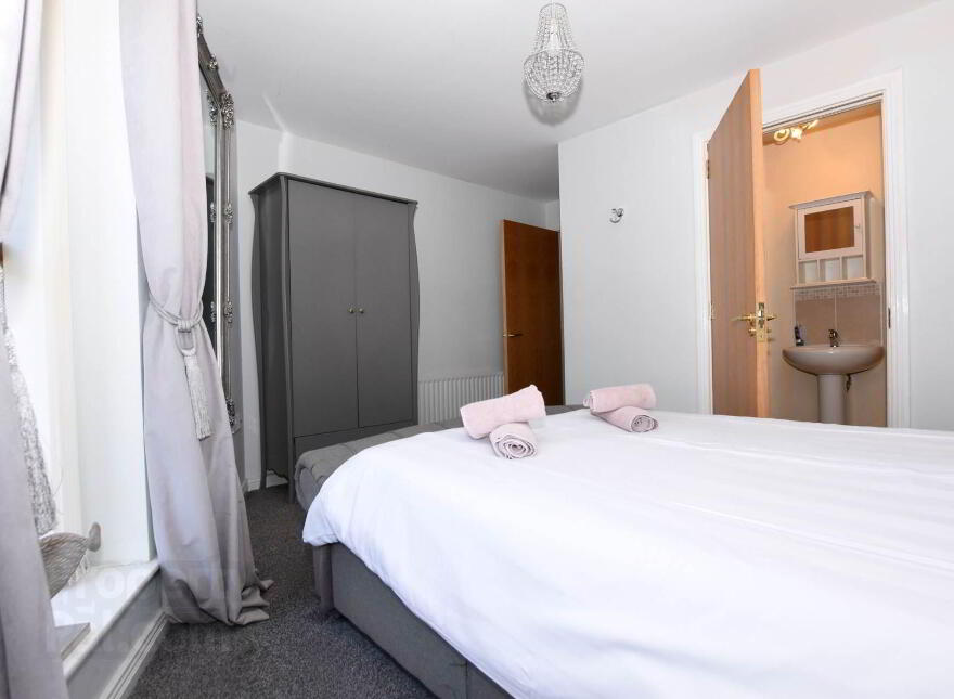 2 Harbour View, Donaghadee, BT21 0HD