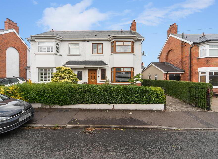 8 Holland Gardens, Belfast, BT5 6EG photo