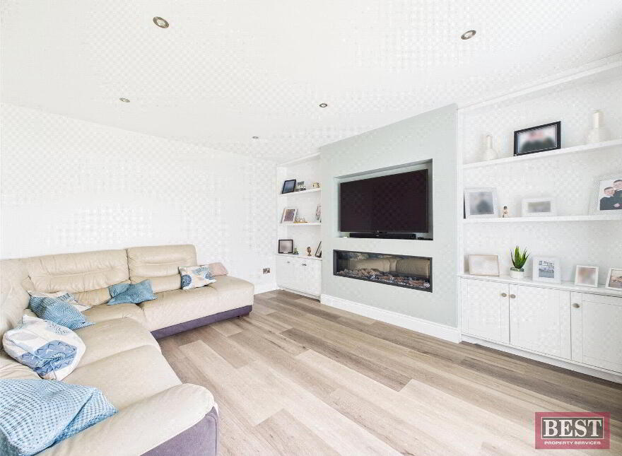 18 Ballinlare Court, Newry, BT35 8BF
