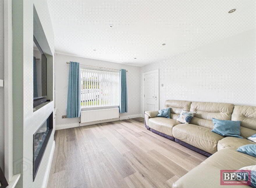 18 Ballinlare Court, Newry, BT35 8BF