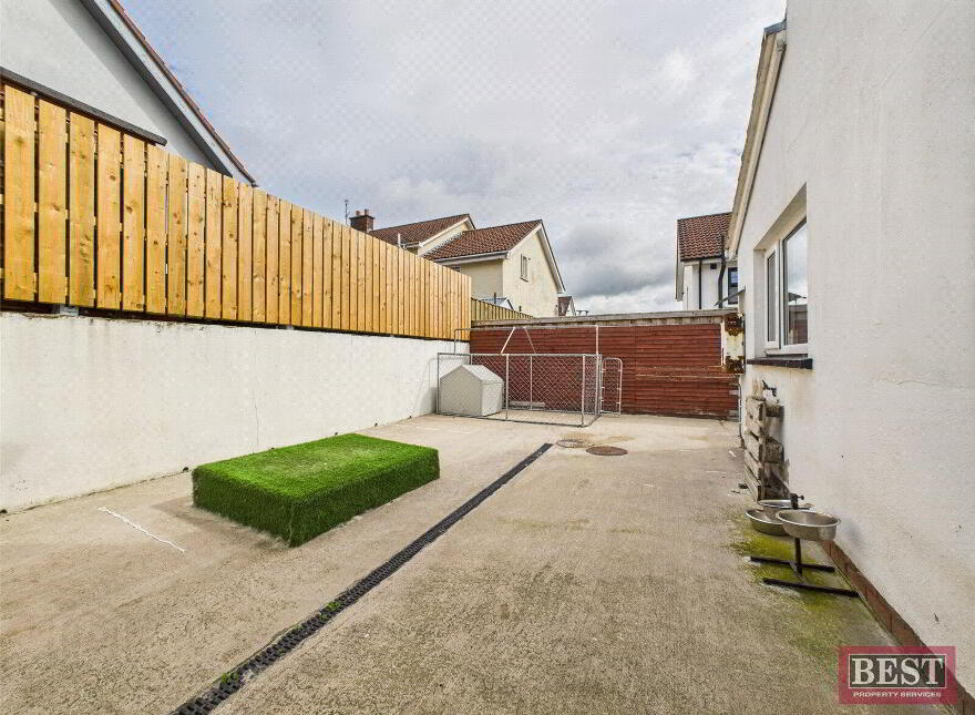 18 Ballinlare Court, Newry, BT35 8BF
