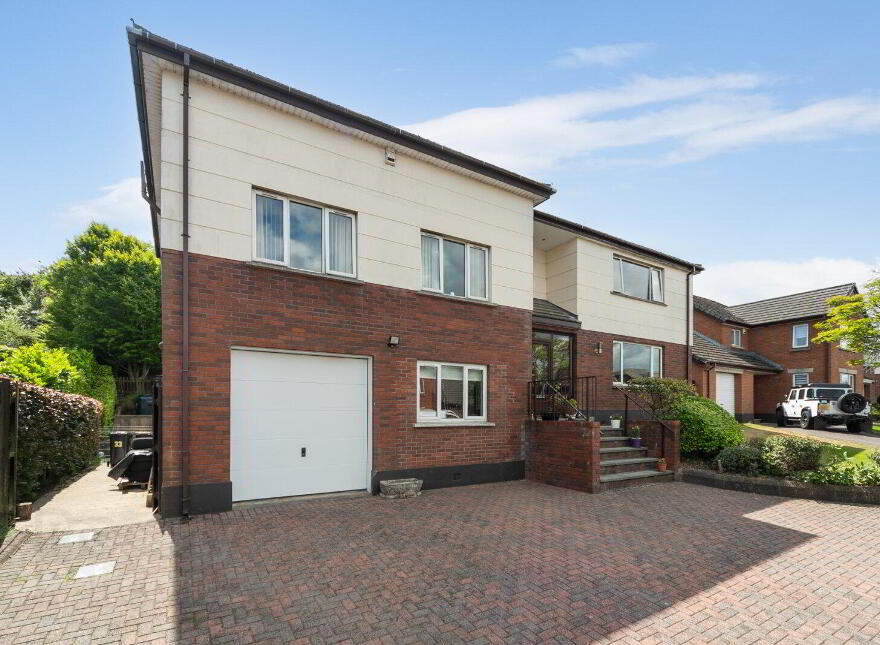 33 Grey Castle Manor, Belfast, BT6 9QT photo