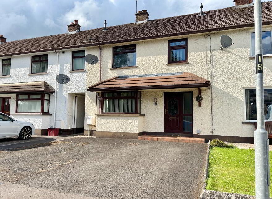 12 Braidwater Gardens, Broughshane, Ballymena, BT42 4LA photo