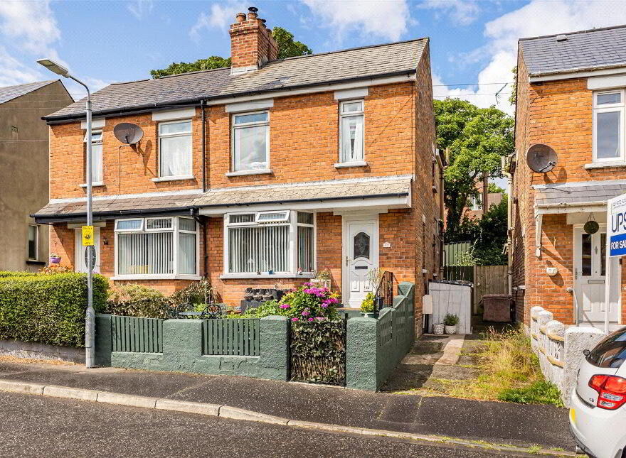 12 Somerton Gardens, Belfast, BT15 3LN photo
