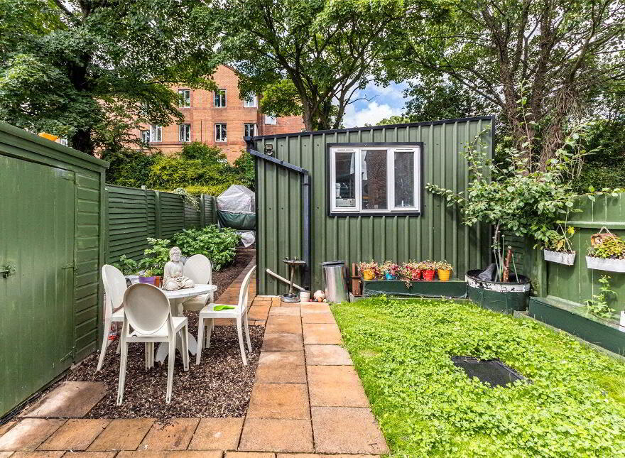 12 Somerton Gardens, Belfast, BT15 3LN