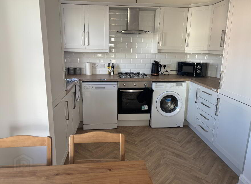 19 West Strand Avenue (STUDENT LET), Portrush, BT56 8FR