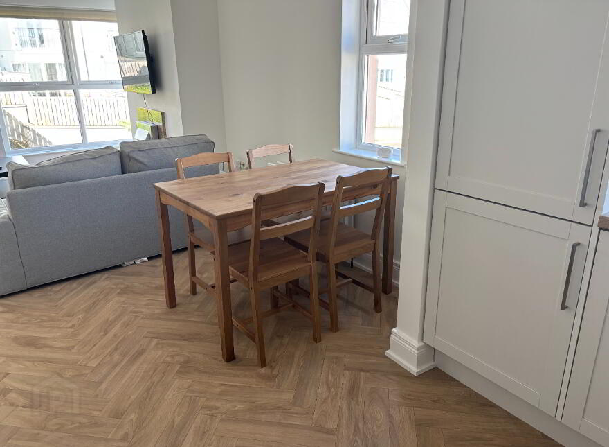 19 West Strand Avenue (STUDENT LET), Portrush, BT56 8FR