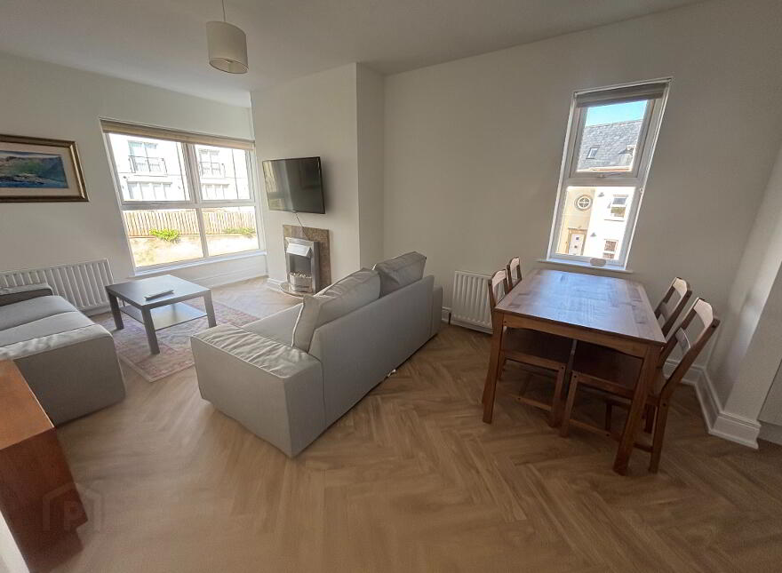 19 West Strand Avenue (STUDENT LET), Portrush, BT56 8FR