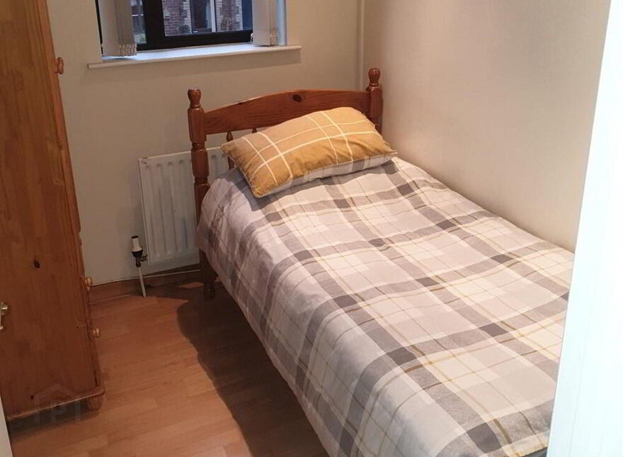 5 Edinburgh Mews, Lisburn Road, Belfast, BT9 7EQ