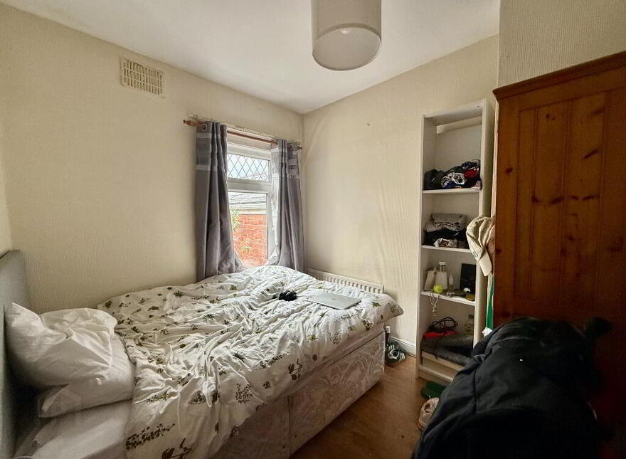 64 Sandhurst Gardens, Stranmillis, Belfast, BT9 5AX