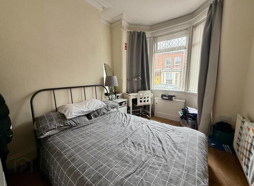 64 Sandhurst Gardens, Stranmillis, Belfast, BT9 5AX