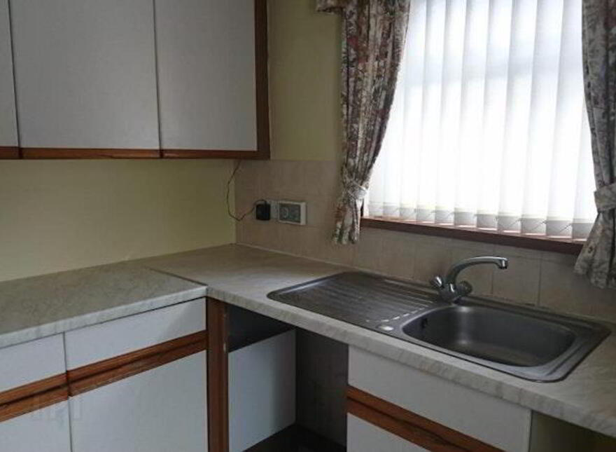88 Warrenpoint Road, Newry, BT34 2PS