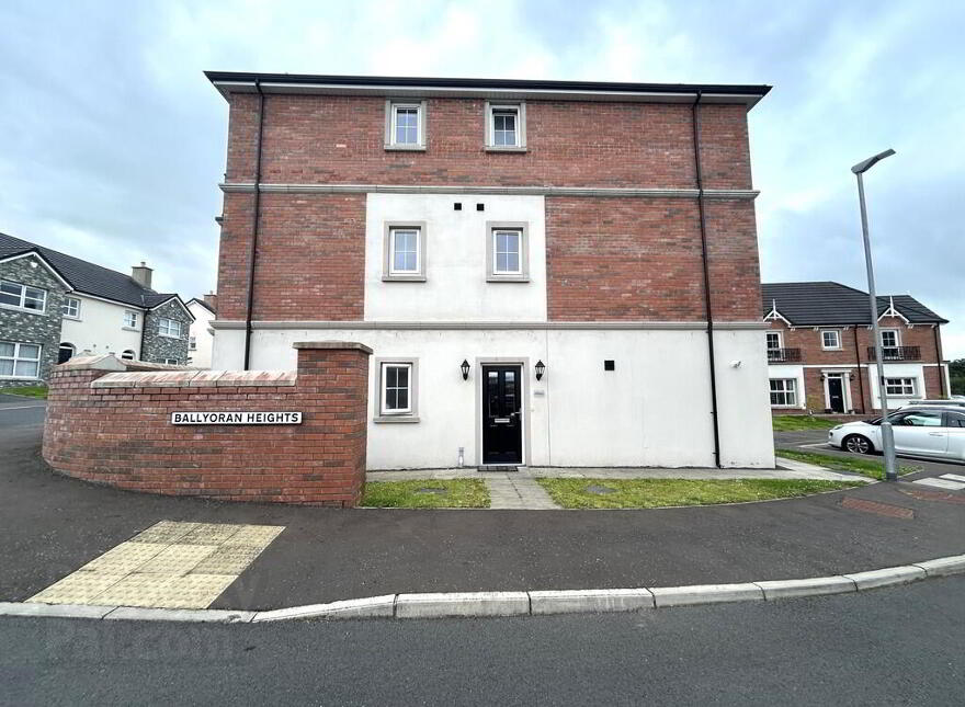 Apt 1, 2 Ballyoran Heights, Dundonald, Belfast, BT16 1JZ photo