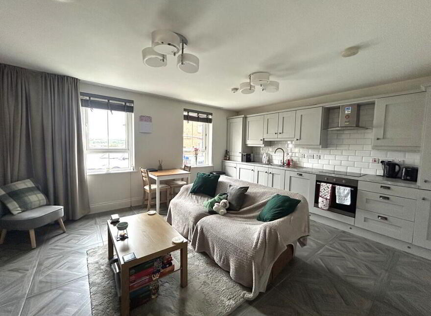 Apt 1, 2 Ballyoran Heights, Dundonald, Belfast, BT16 1JZ