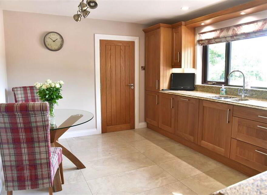 25 Quarrytown Road, Broughshane, BT43 7LB