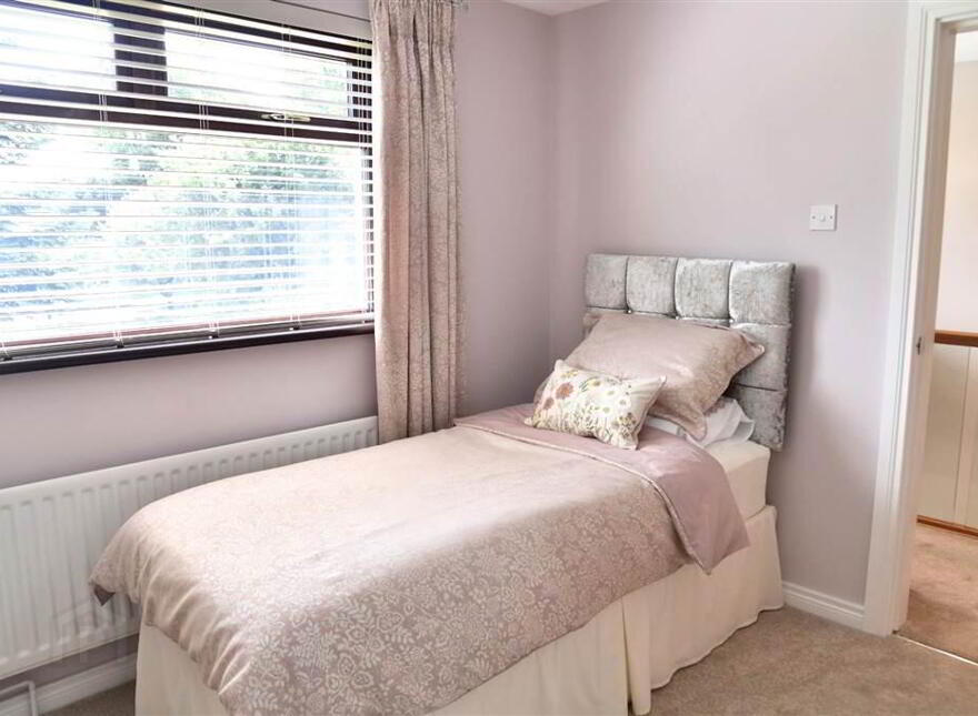 25 Quarrytown Road, Broughshane, BT43 7LB
