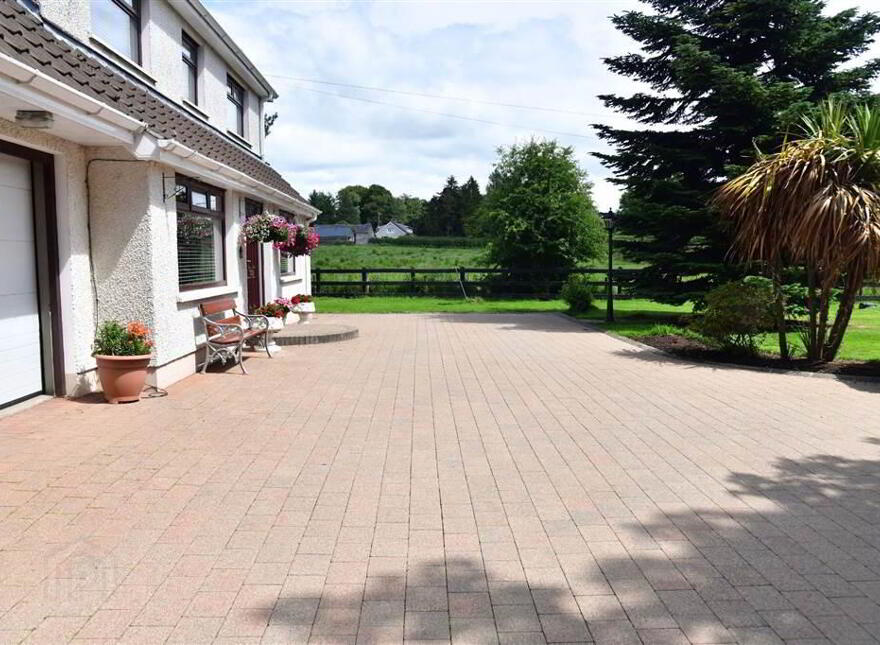 25 Quarrytown Road, Broughshane, BT43 7LB