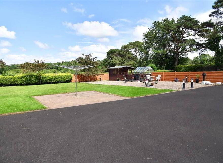 25 Quarrytown Road, Broughshane, BT43 7LB