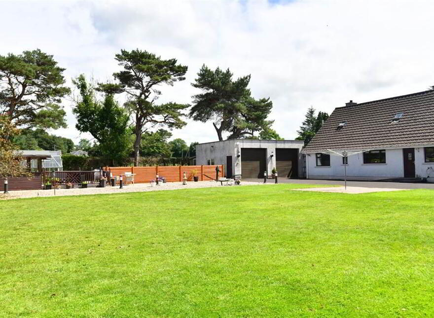 25 Quarrytown Road, Broughshane, BT43 7LB