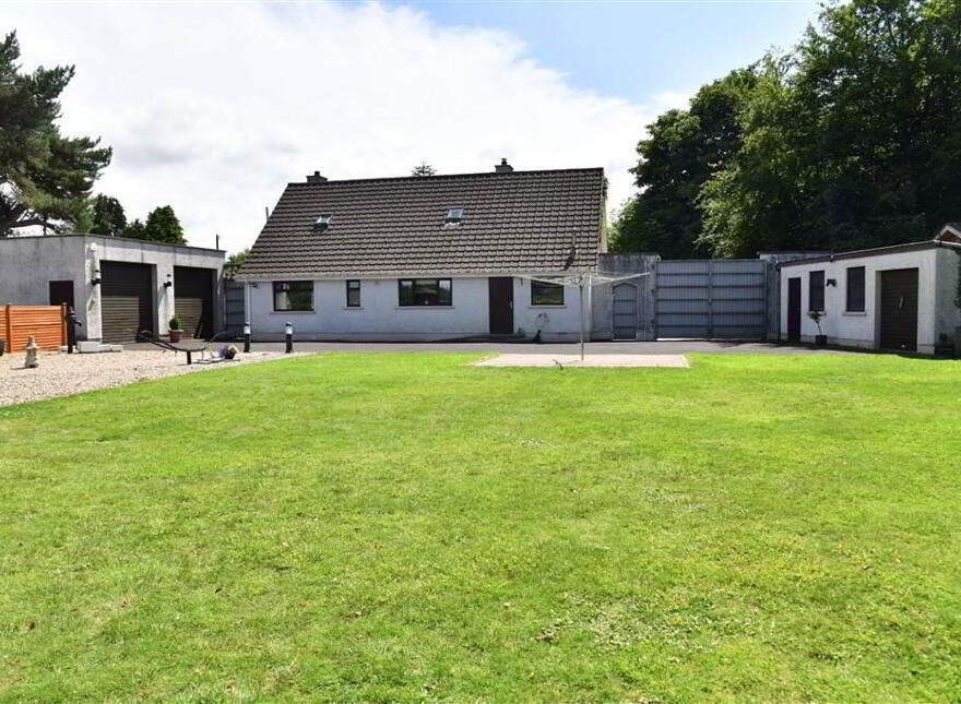 25 Quarrytown Road, Broughshane, BT43 7LB