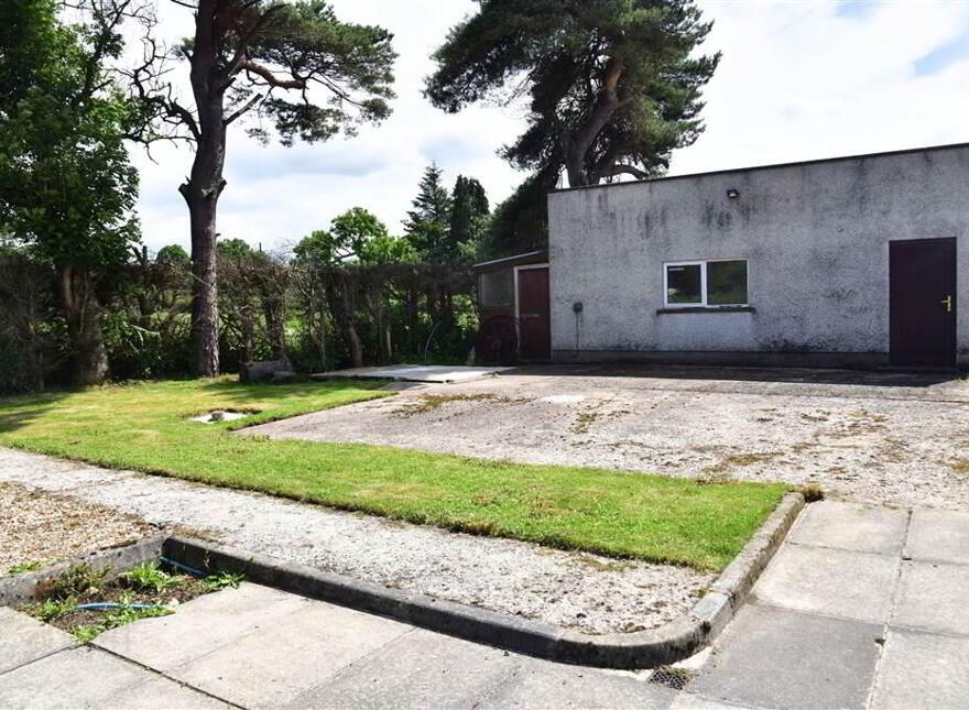 25 Quarrytown Road, Broughshane, BT43 7LB