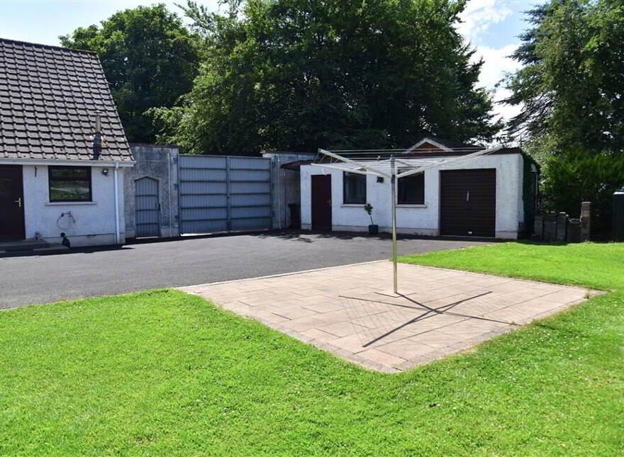 25 Quarrytown Road, Broughshane, BT43 7LB
