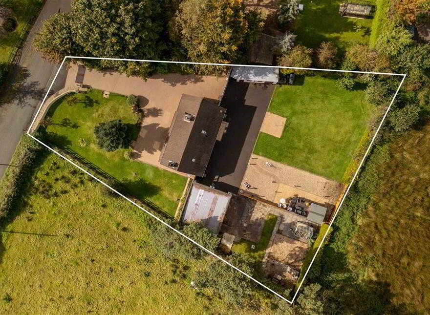 25 Quarrytown Road, Broughshane, BT43 7LB