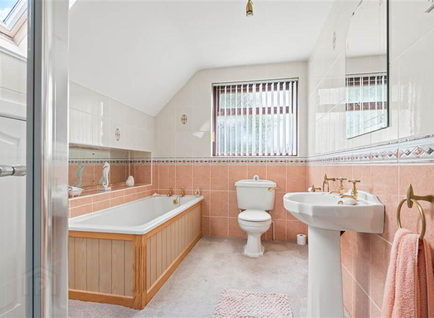 25 Quarrytown Road, Broughshane, BT43 7LB