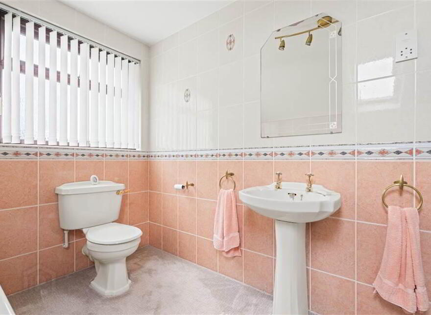 25 Quarrytown Road, Broughshane, BT43 7LB