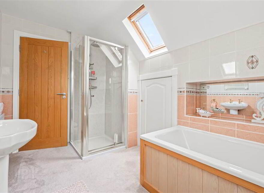 25 Quarrytown Road, Broughshane, BT43 7LB