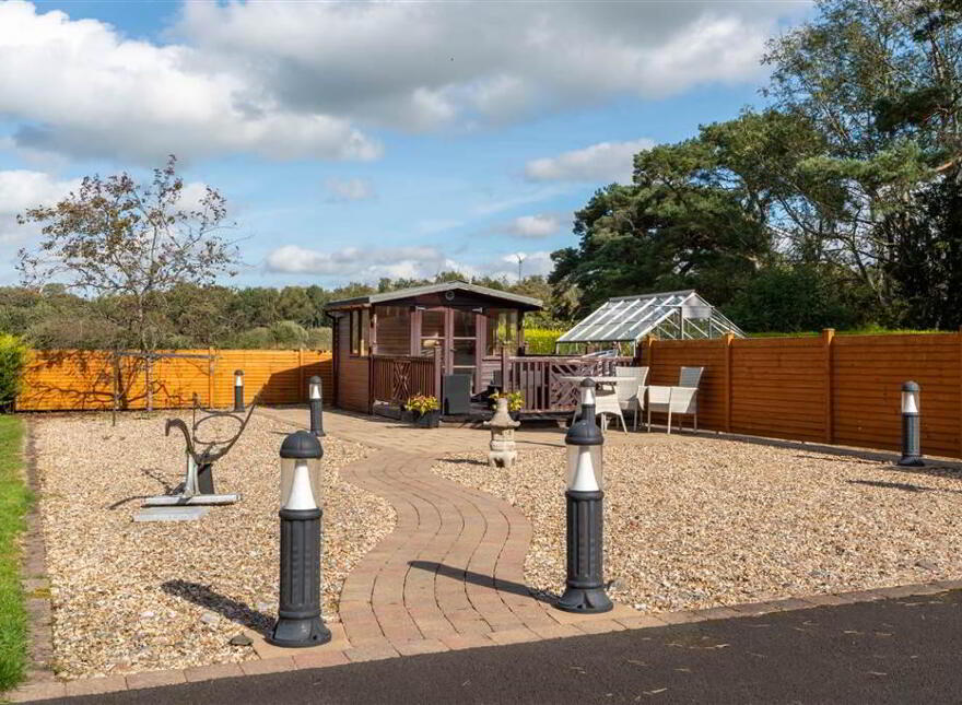25 Quarrytown Road, Broughshane, BT43 7LB