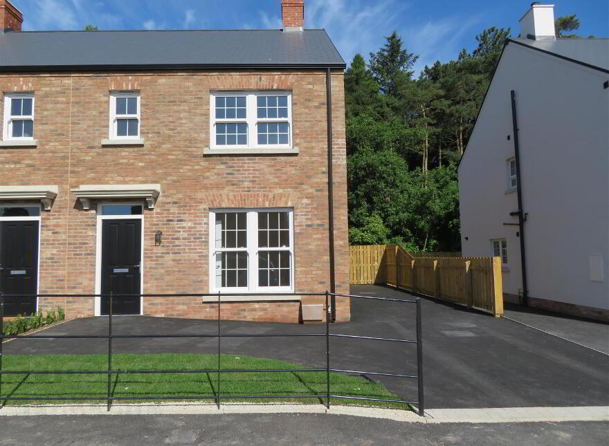 16 Foxwood Hall, Lurgan, BT66 7XS photo