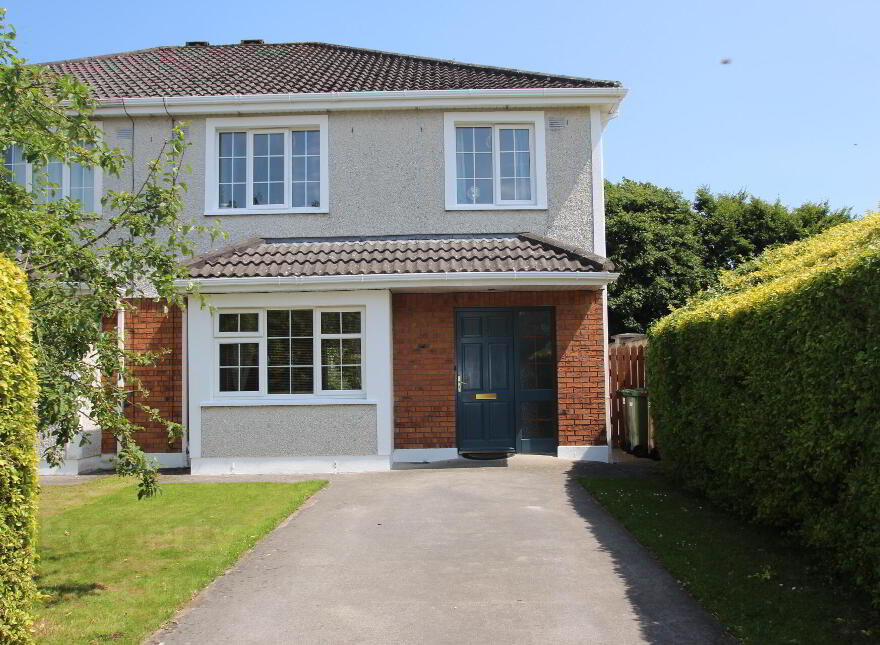 8 Eiscir Island, Tullamore, Offaly, R35A4A3 photo