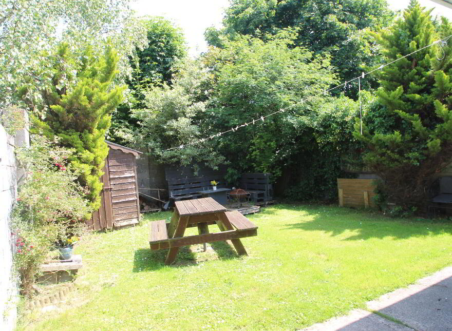 8 Eiscir Island, Tullamore, Offaly, R35A4A3