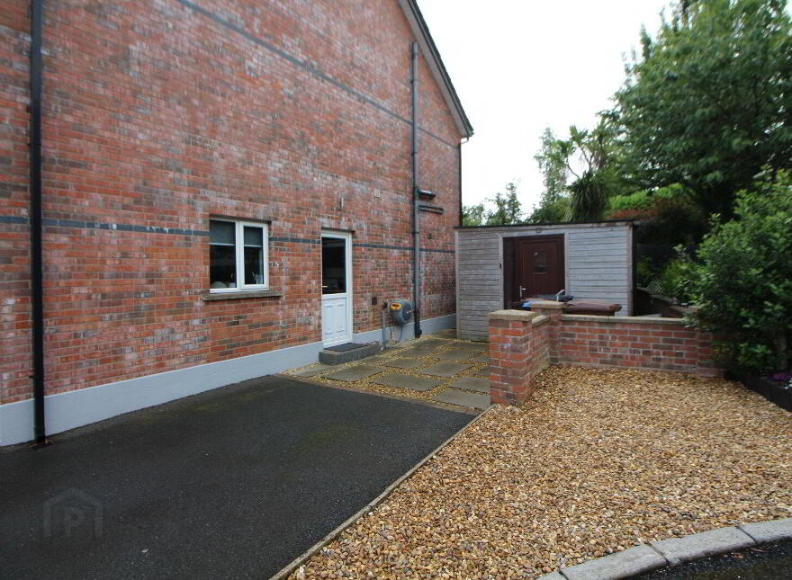 27 Copperwood Drive, Carrickfergus, BT38 9EX