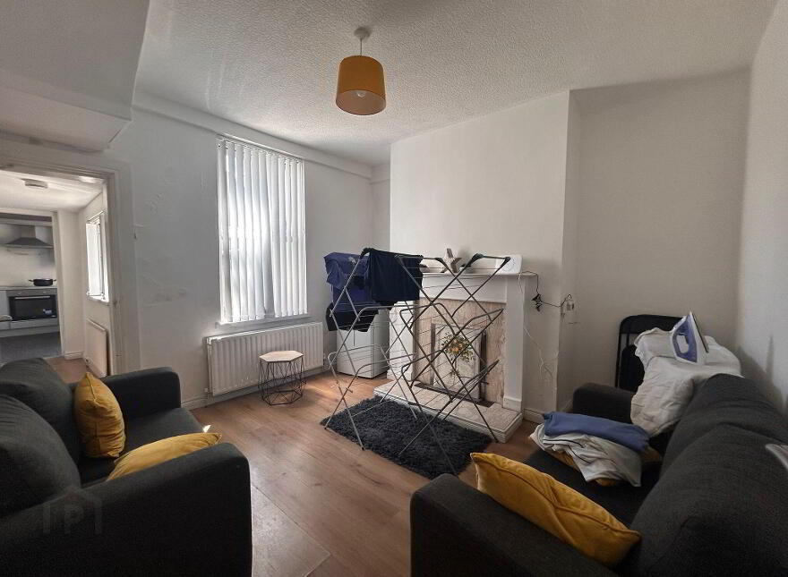 Room 2, Portmore Street, Portadown, Craigavon, BT62 3NF