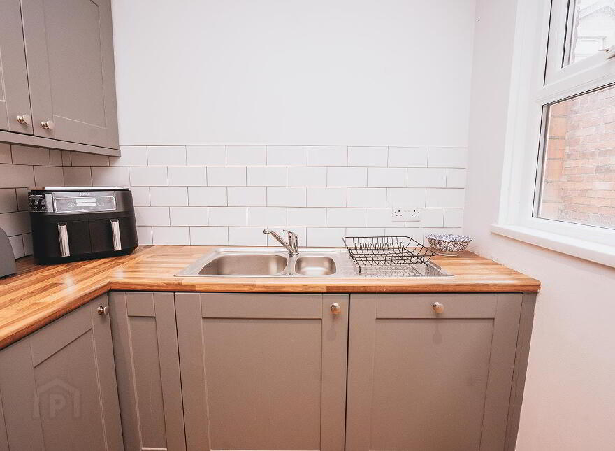 34 Elaine Street, Belfast, BT9 5AR