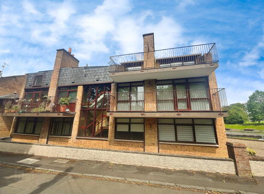 9 Millvale Court, Hillsborough, BT26 6JZ