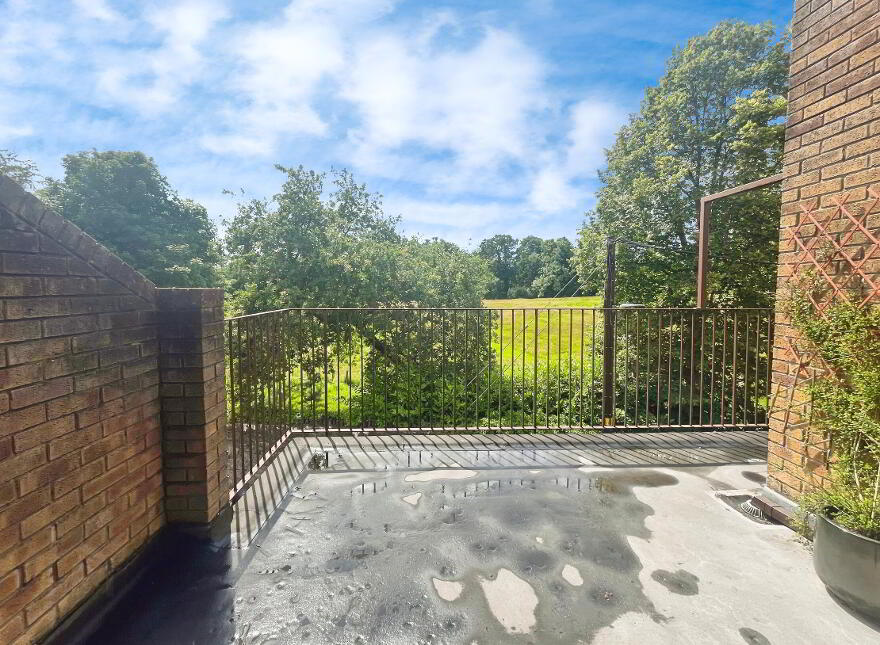 9 Millvale Court, Hillsborough, BT26 6JZ