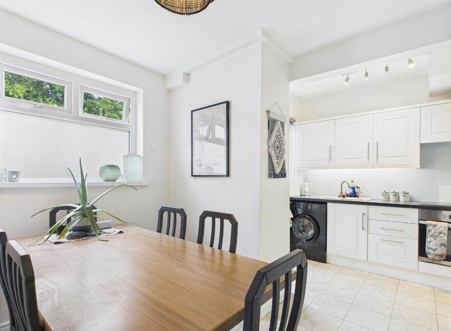 157 Parkgate Avenue, Belfast, BT4 1JD