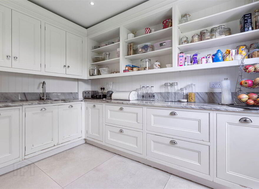 7 Ballymacrea Road, Portrush, BT56 8NR