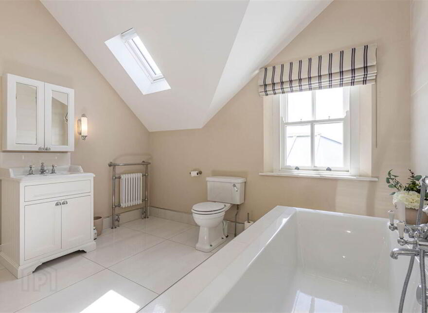 7 Ballymacrea Road, Portrush, BT56 8NR