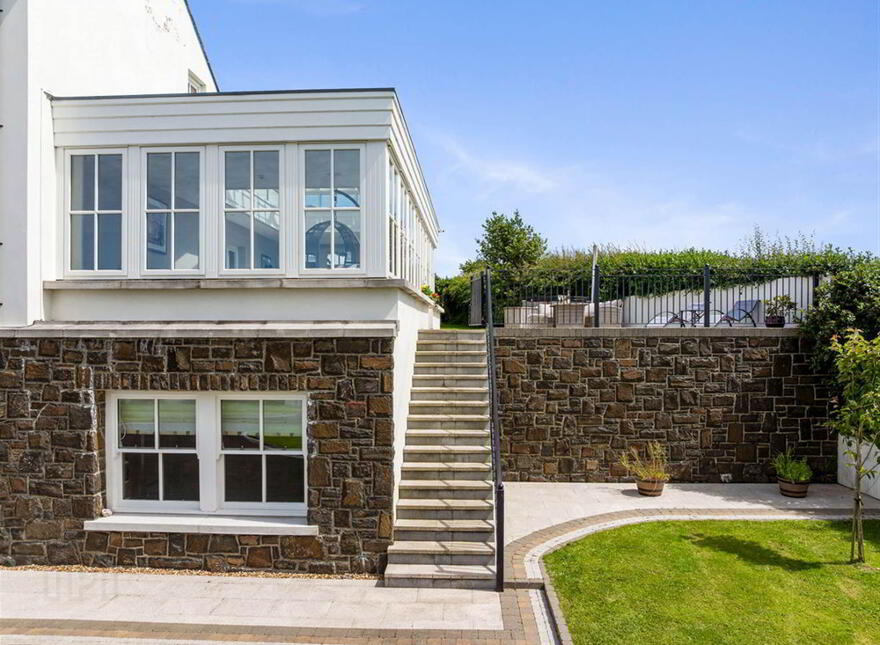 7 Ballymacrea Road, Portrush, BT56 8NR