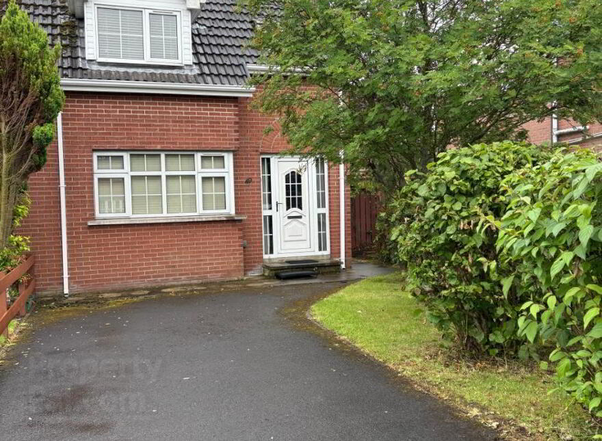 49 Carricklyn Avenue, Strabane, BT82 9BF photo