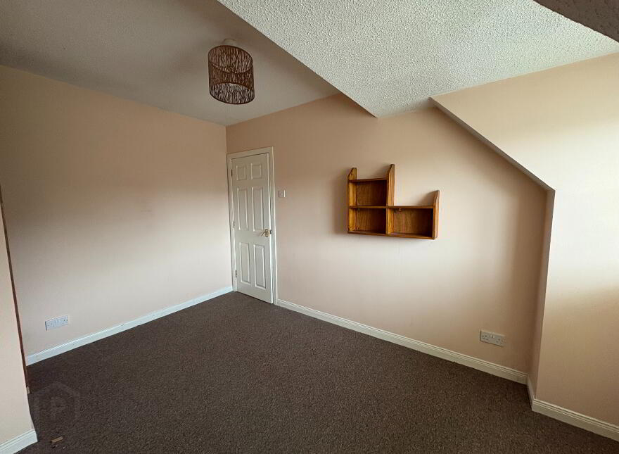 49 Carricklyn Avenue, Strabane, BT82 9BF