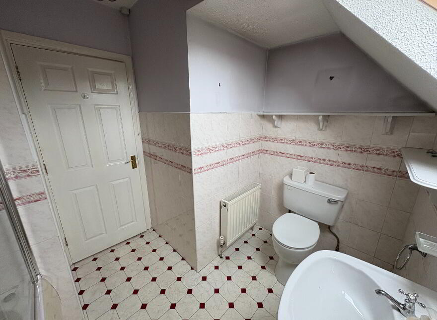 49 Carricklyn Avenue, Strabane, BT82 9BF