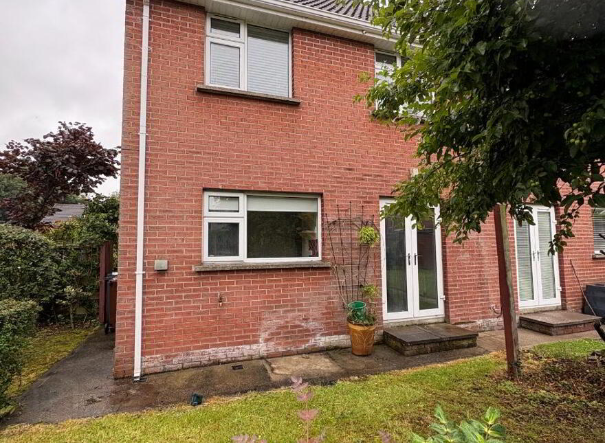 49 Carricklyn Avenue, Strabane, BT82 9BF