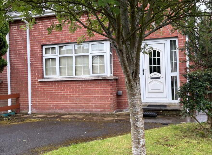 49 Carricklyn Avenue, Strabane, BT82 9BF